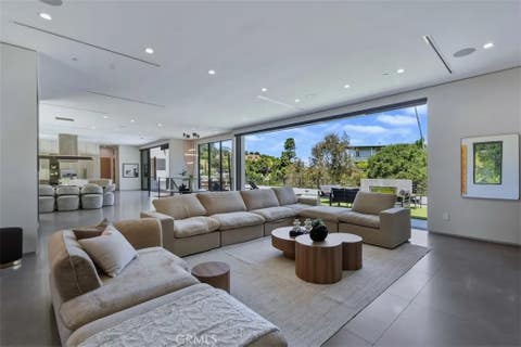 Photo of 14753 Round Valley, Sherman Oaks, CA 91403 (MLS # SR26180172)