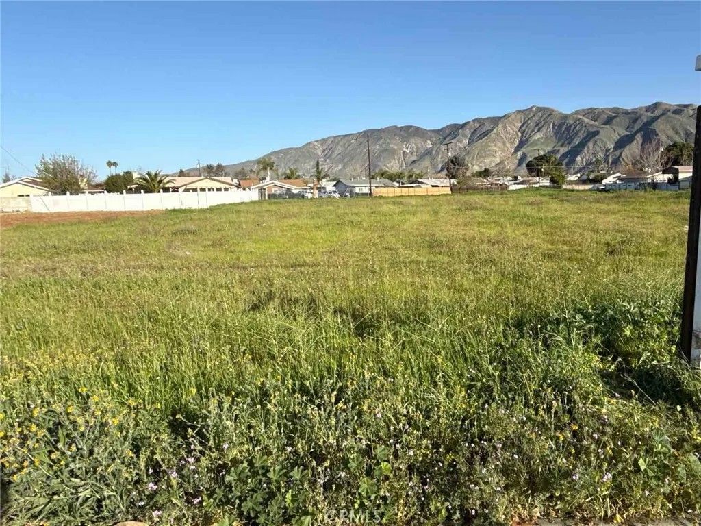 Photo of 565 E Main St, San Jacinto, CA 92583 (MLS # DW26018798)