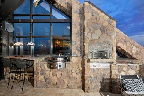 Tiny photo for 100 Harbor Dr #4102, San Diego, CA 92101 (MLS # 250035587)