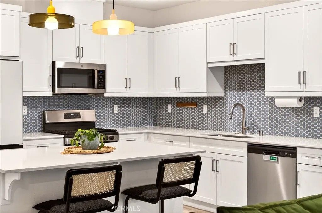 Photo of 35165 Rangpur Ln, Fallbrook, CA 92028 (MLS # SW26045464)