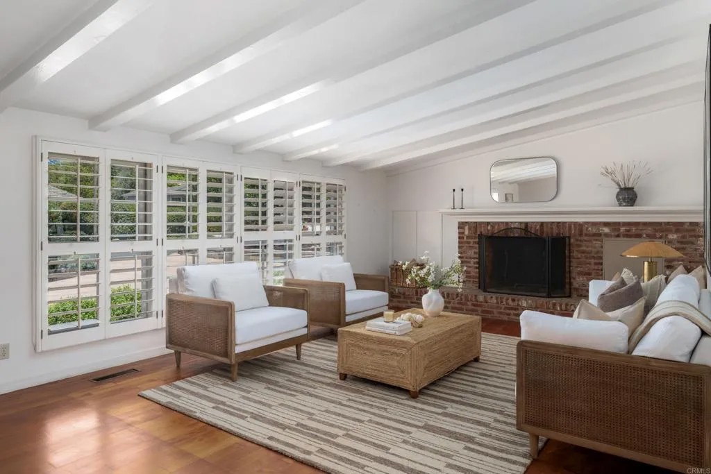 1381 W Muirlands Drive