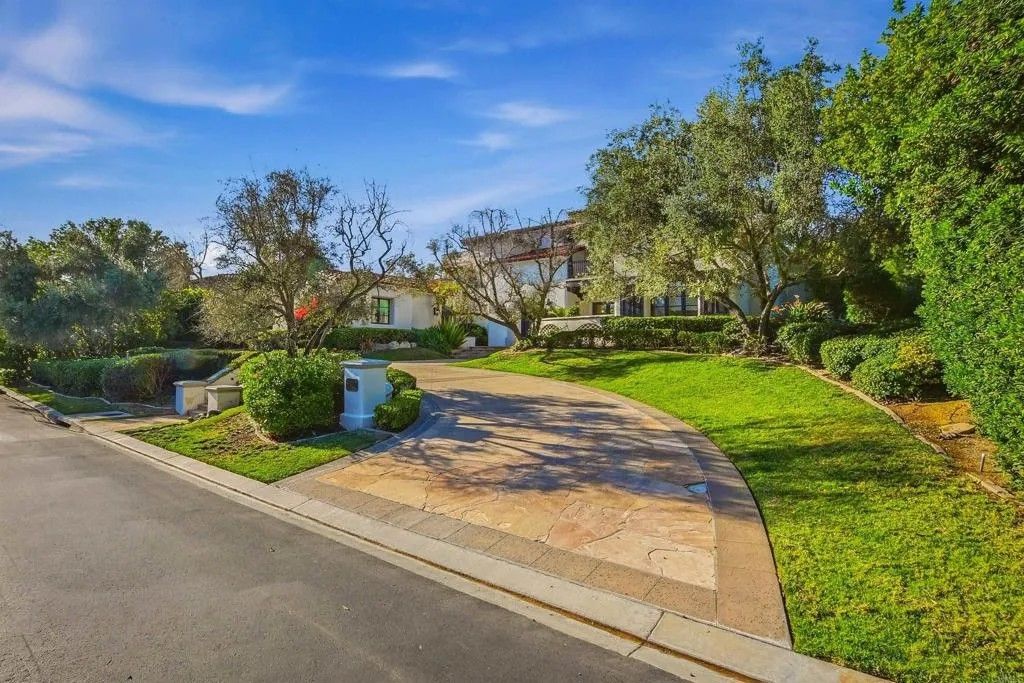 Photo of 18325 Calle La Serra, Rancho Santa Fe, CA 92091 (MLS # NDP2603374)