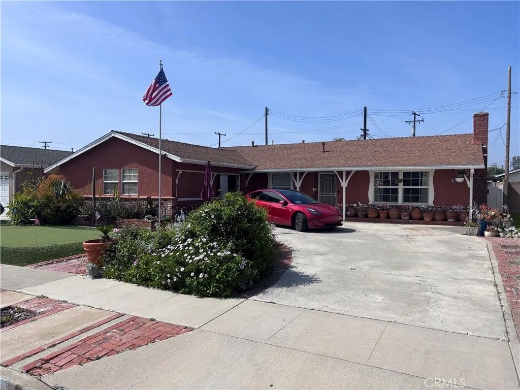 Photo of 12091 Blackmer St, Garden Grove, CA 92845 (MLS # SW26065817)
