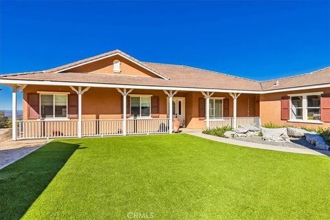 Photo of 39110 Loren Way, Temecula, CA 92592 (MLS # SW25272316)
