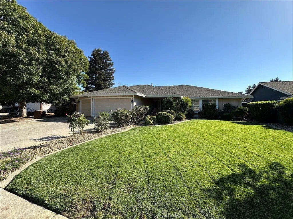 866 Villanova Court