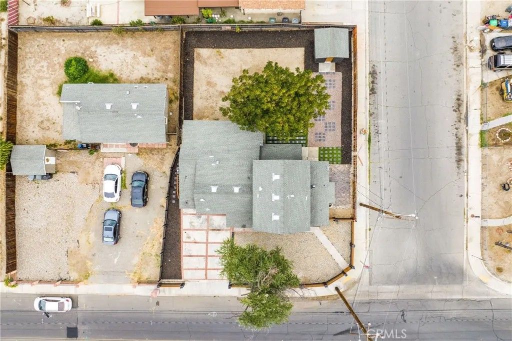 Photo of 165 N Alessandro Avenue, San Jacinto, CA 92583 (MLS # CV26106547)