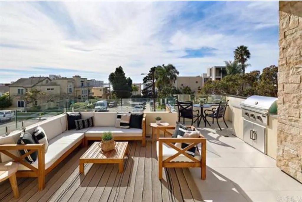 3901 Haines