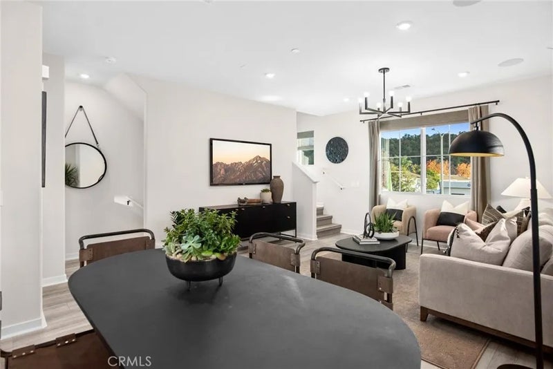 548 Gregory Way