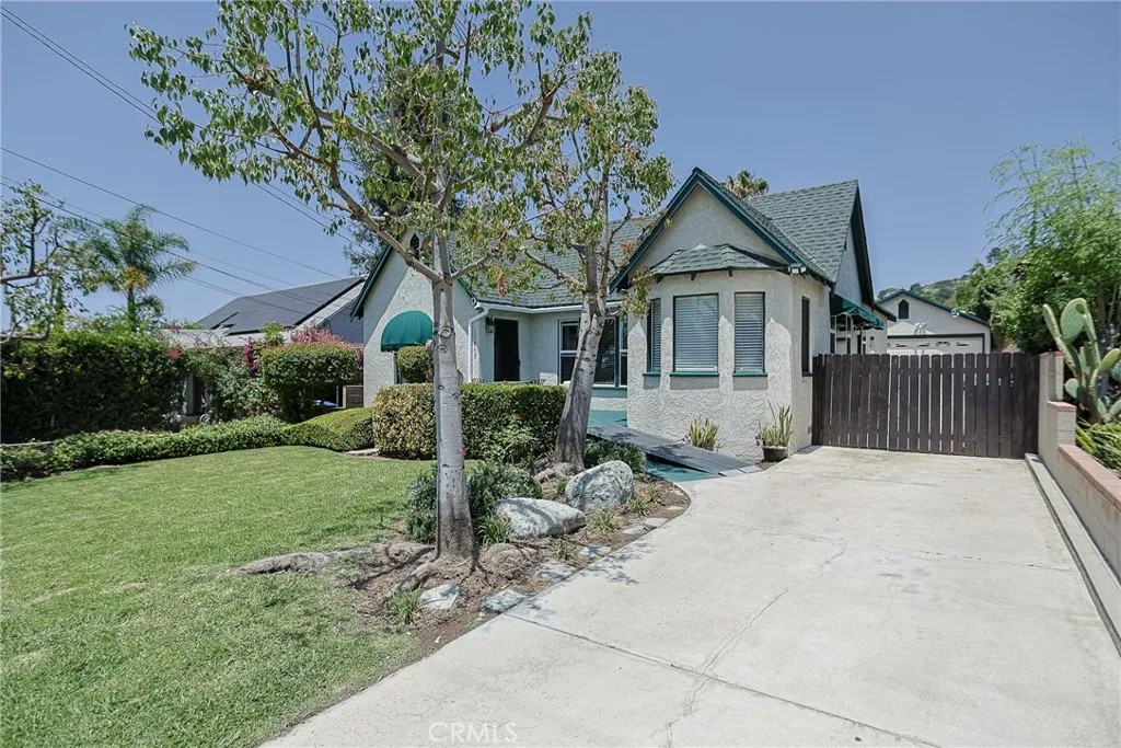 12417 Rose Drive