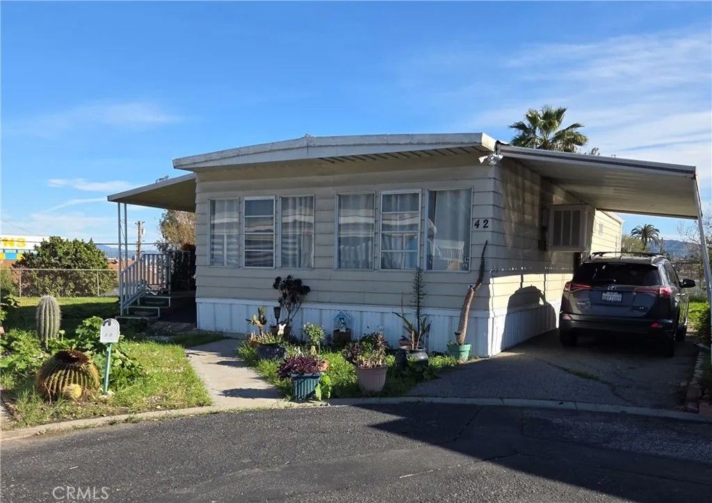 Photo of 1177 Congress St #42, San Bernardino, CA 92410 (MLS # CV26053938)