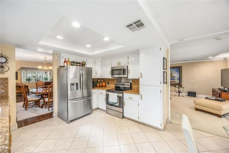 2401 Northmoor