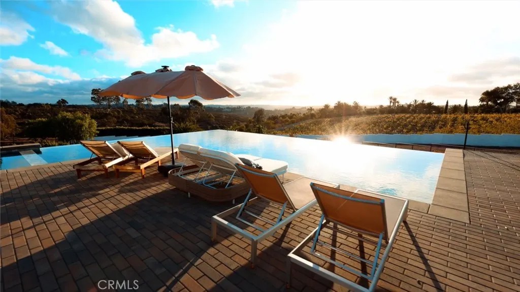 16582 Rio Vista Road