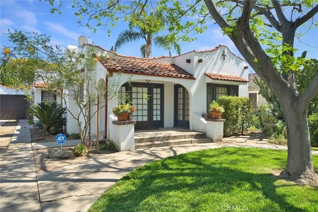 Photo of 208 N Cornell Ave, Fullerton, CA 92831 (MLS # PW26064742)