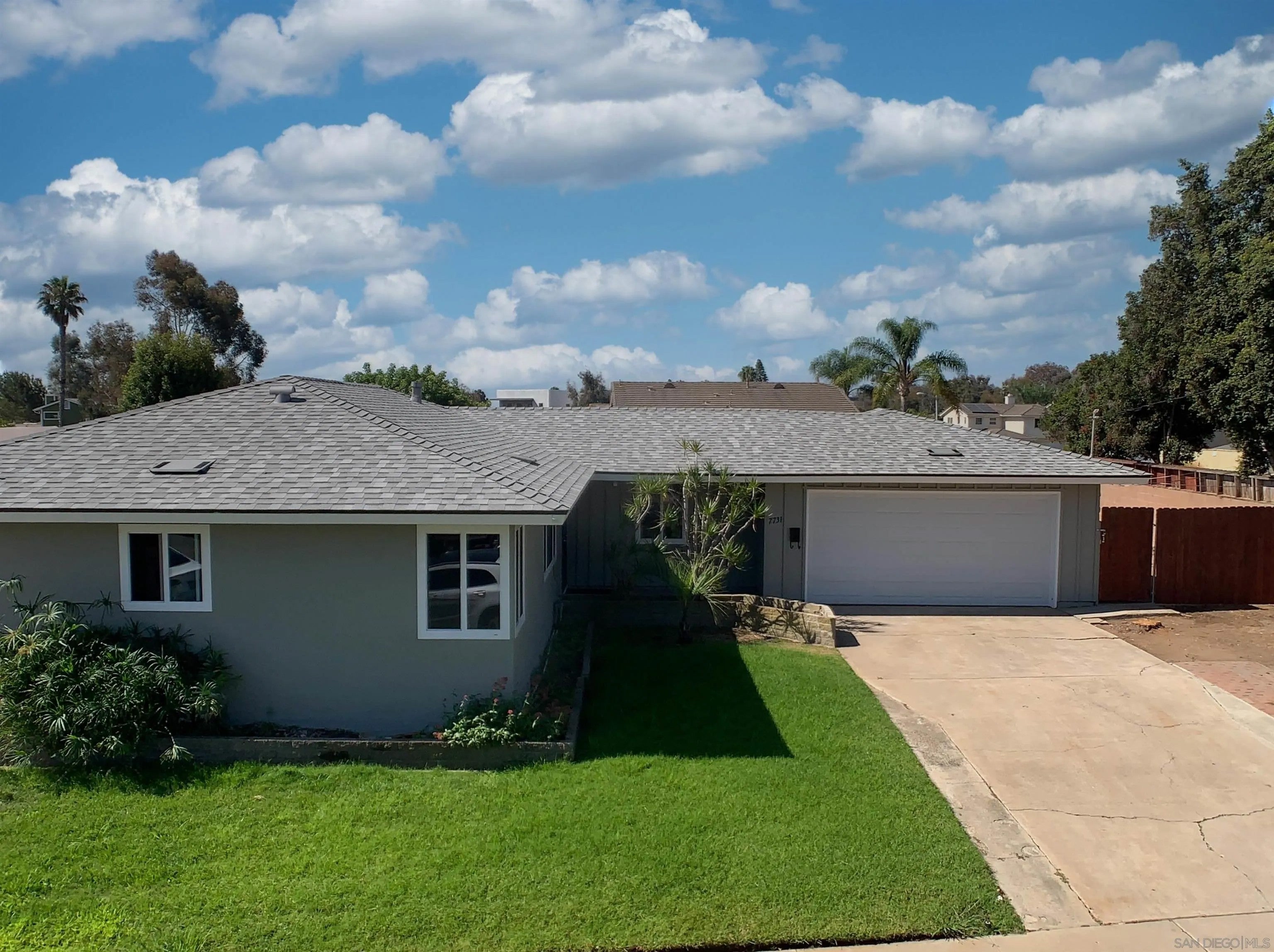 7731 Mockingbird Dr