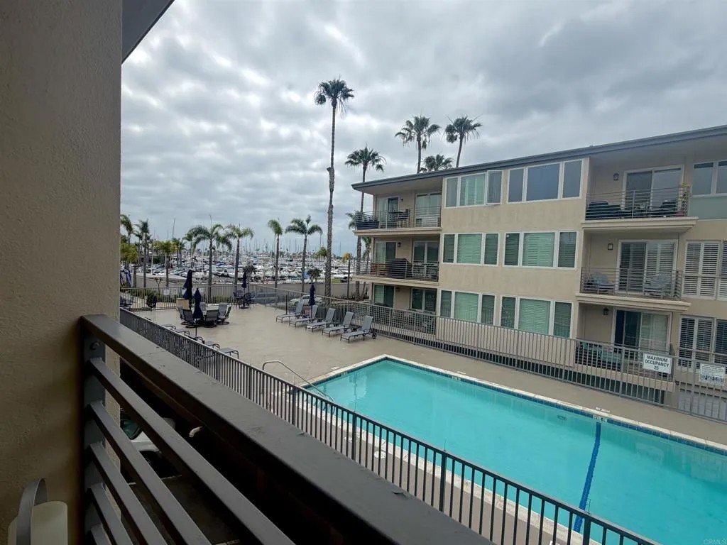 1021 Scott St 233