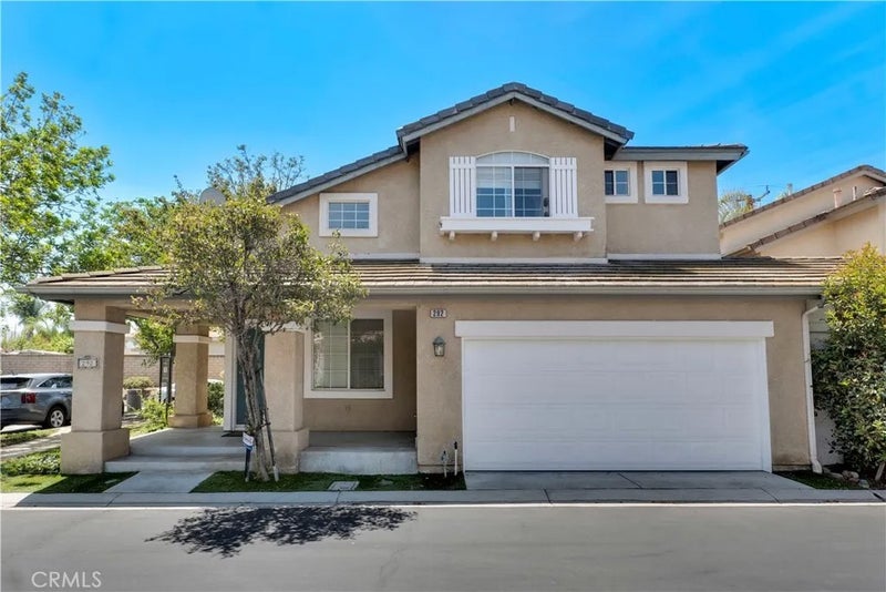 292 Edgemire Lane