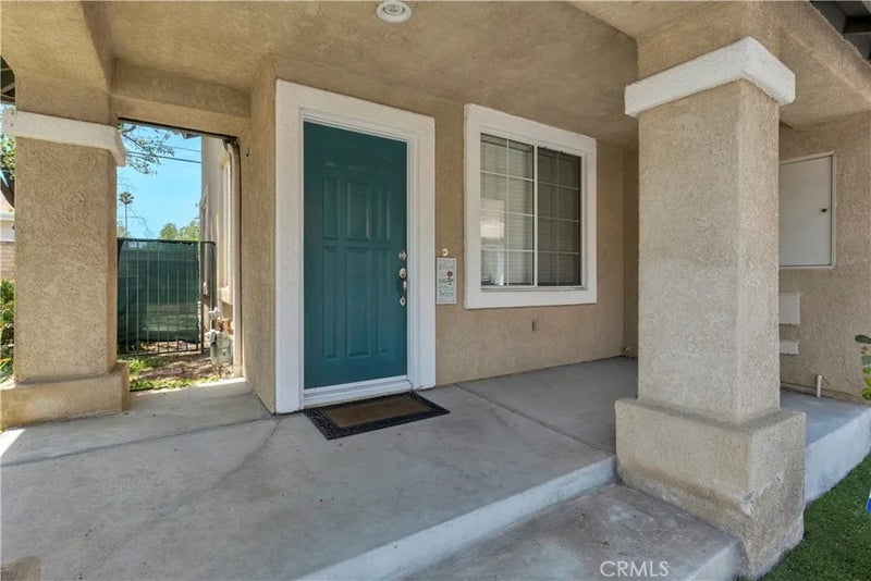 292 Edgemire Lane