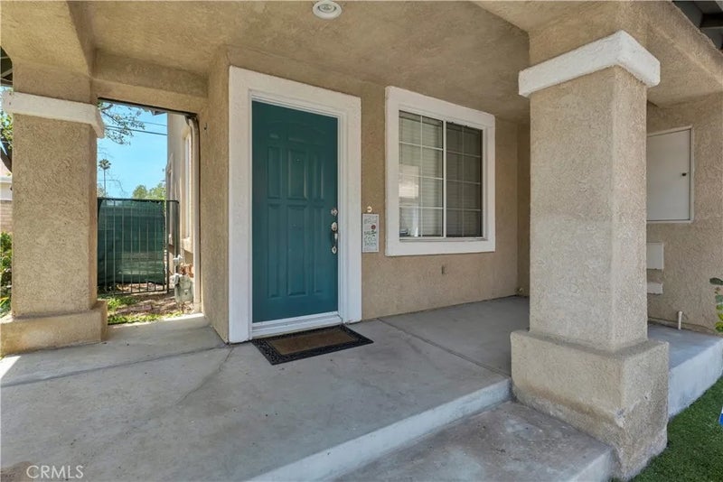 292 Edgemire Lane
