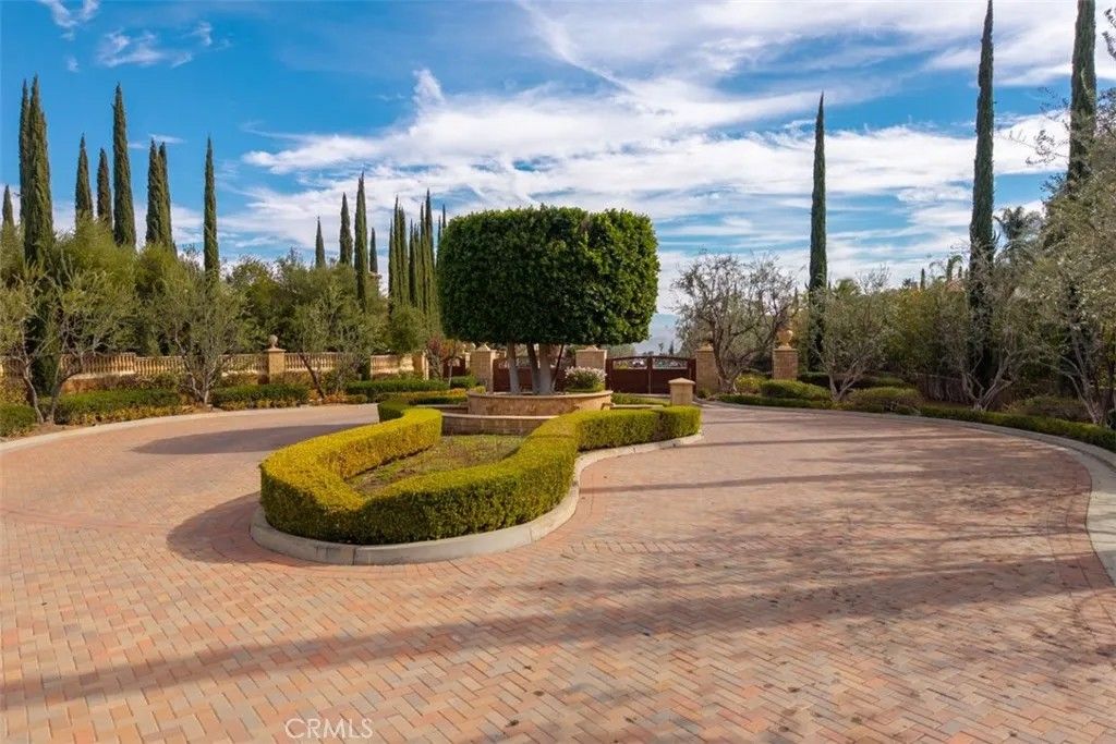 Photo of 1127 Casper Cir, Corona, CA 92881 (MLS # OC26004646)