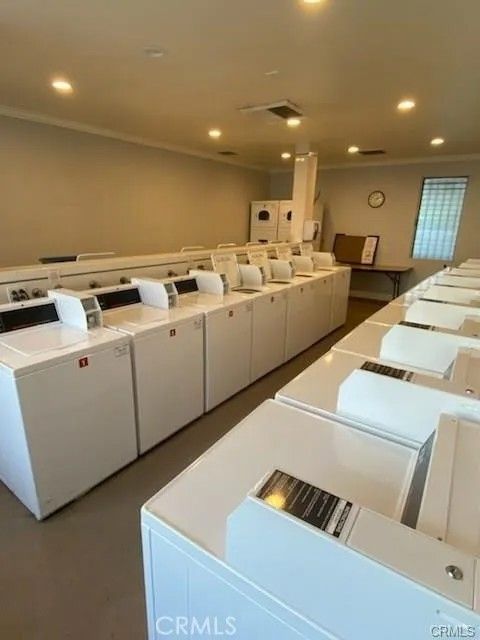 Tiny photo for 18645 Hatteras #263, Tarzana, CA 91356 (MLS # SB25252352)