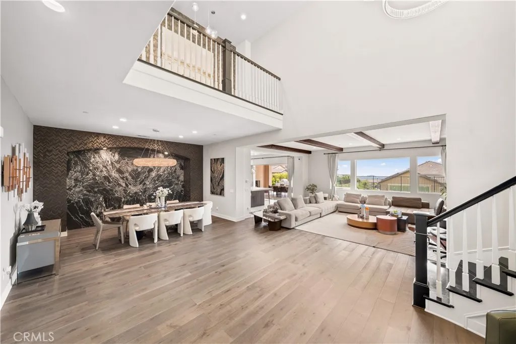2592 Highland Oak Court
