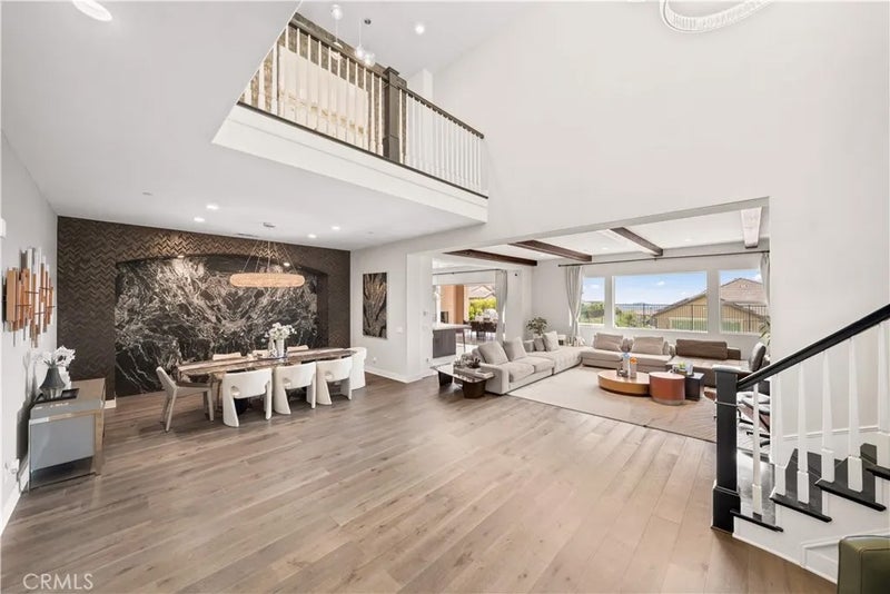 2592 Highland Oak Court