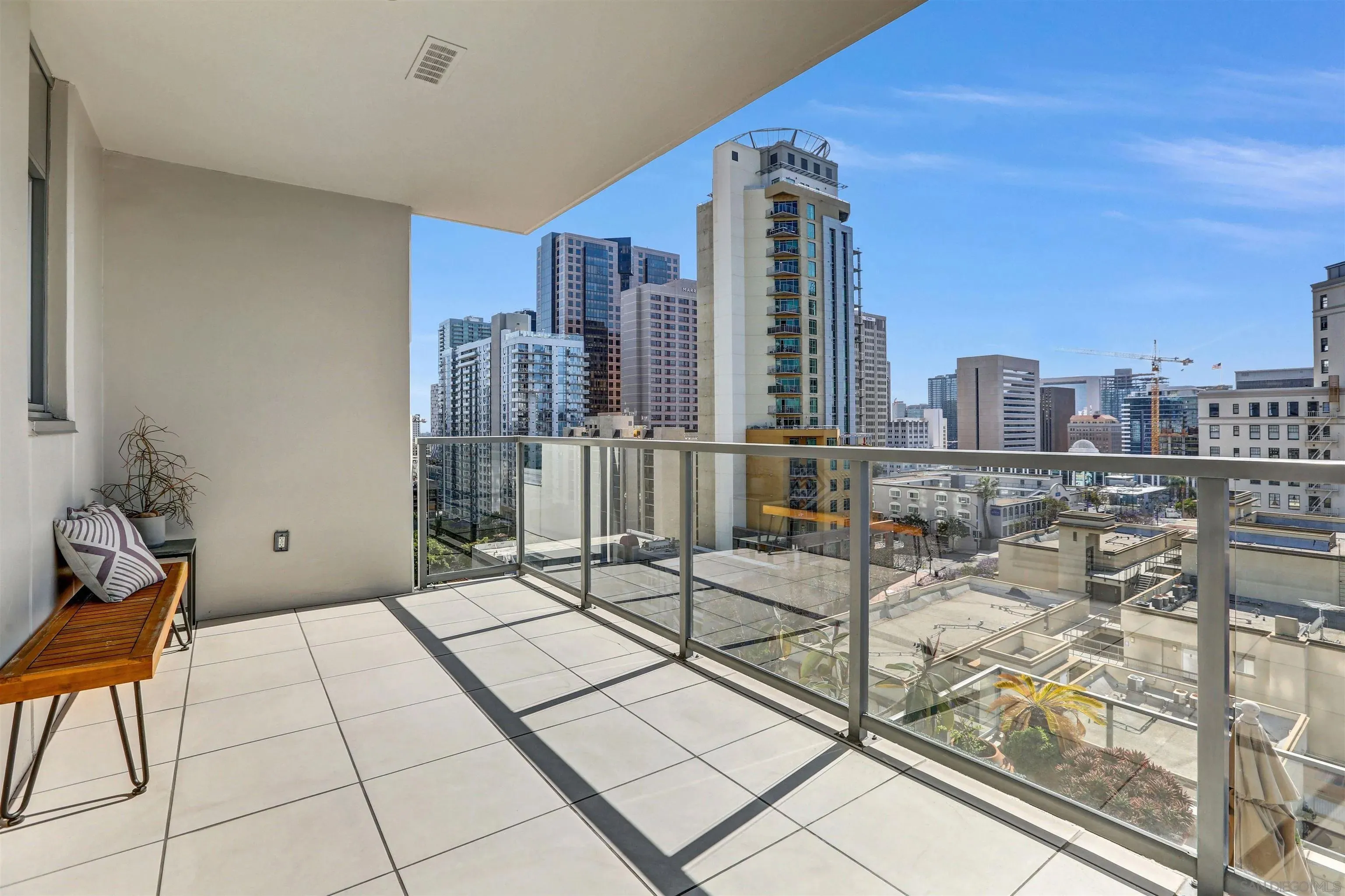 San Diego, California 92101, United States, 2 Bedrooms Bedrooms, ,2 BathroomsBathrooms,Residential,Active,127952