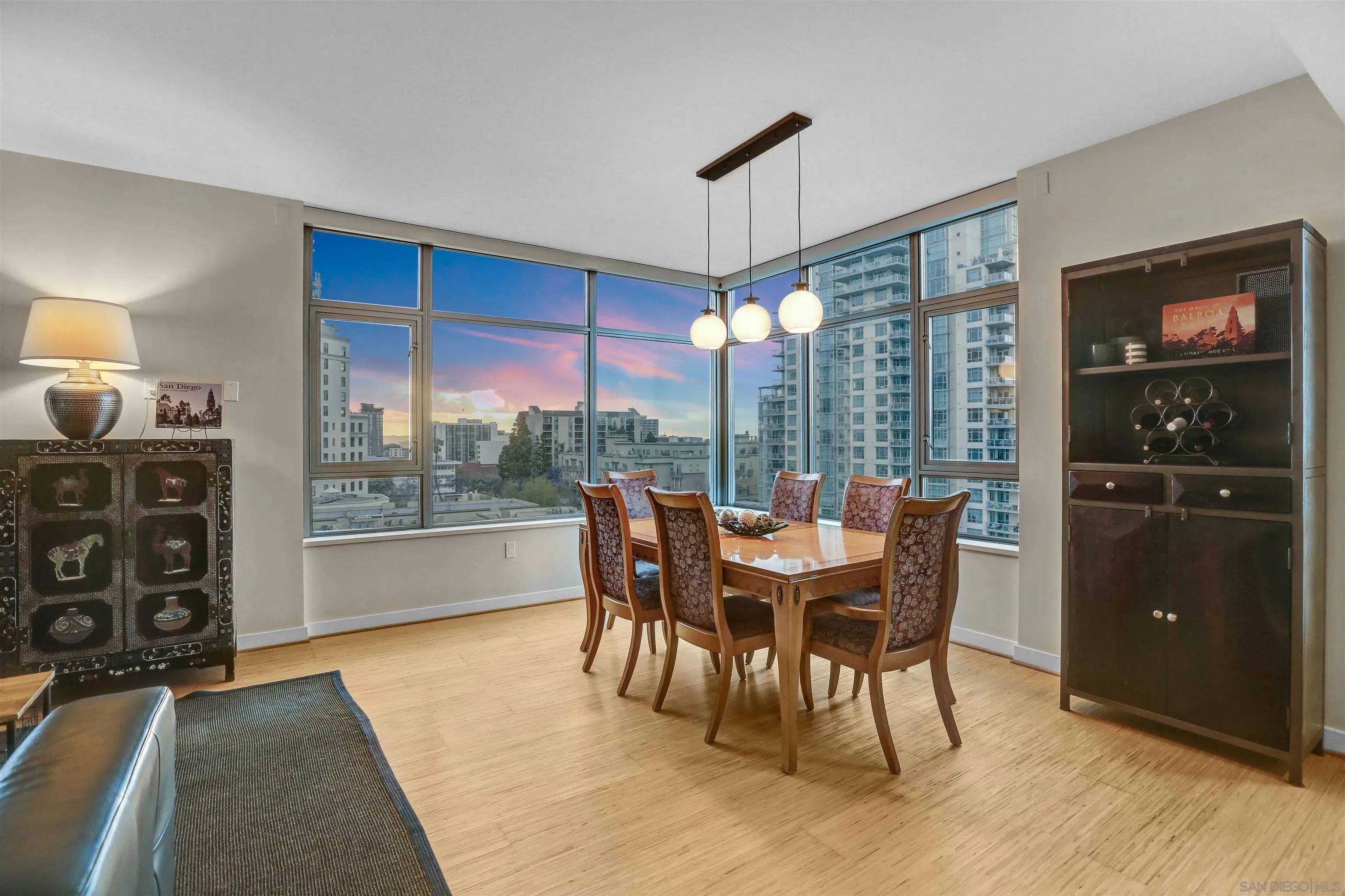 San Diego, California 92101, United States, 2 Bedrooms Bedrooms, ,2 BathroomsBathrooms,Residential,Active,127952