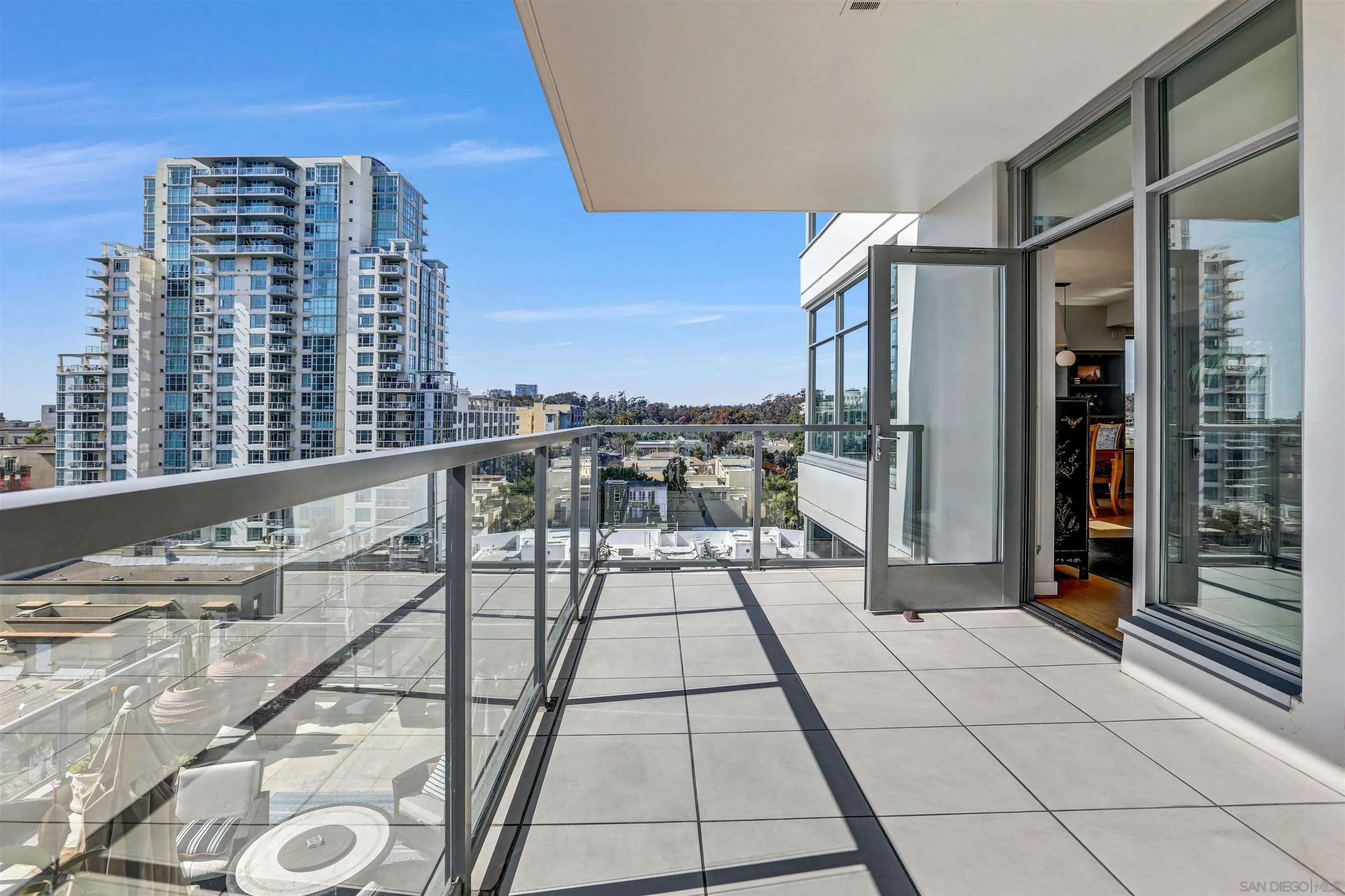 San Diego, California 92101, United States, 2 Bedrooms Bedrooms, ,2 BathroomsBathrooms,Residential,Active,127952