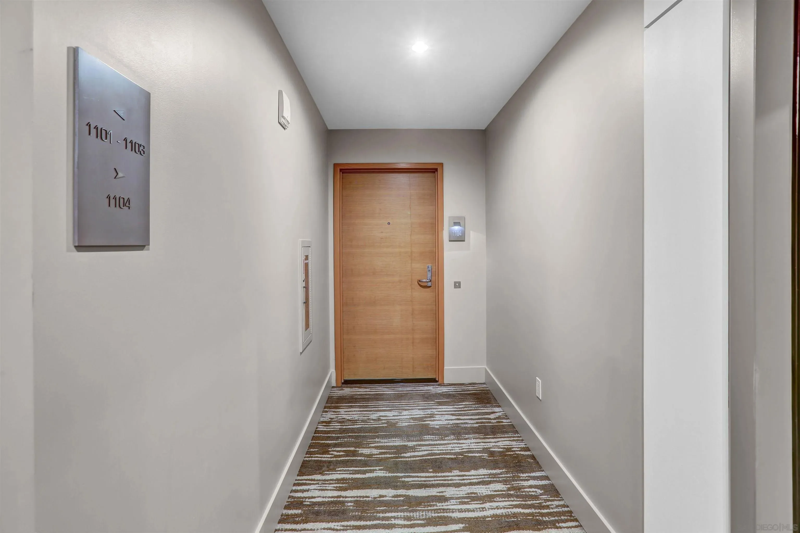 San Diego, California 92101, United States, 2 Bedrooms Bedrooms, ,2 BathroomsBathrooms,Residential,Active,127952