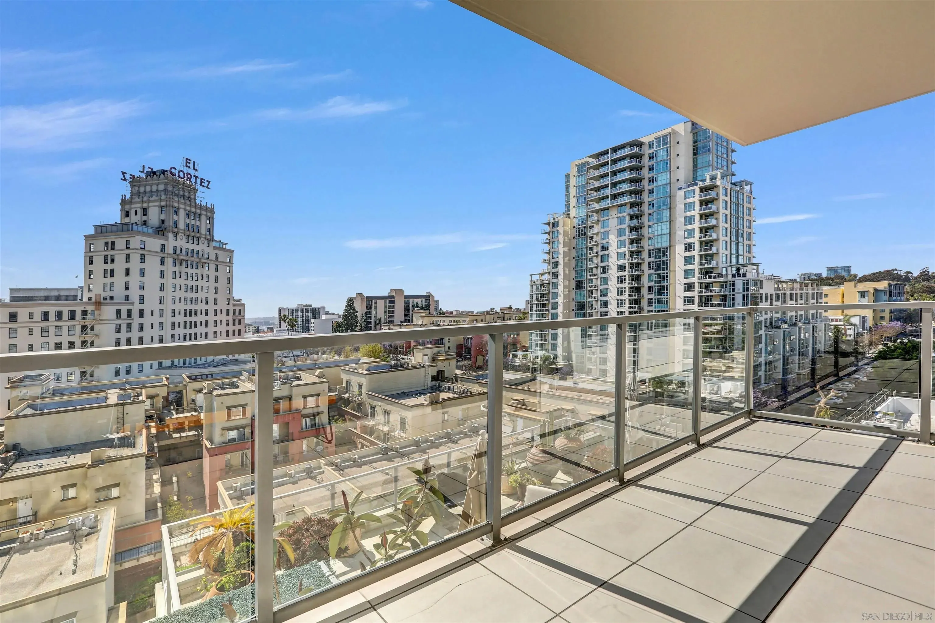 San Diego, California 92101, United States, 2 Bedrooms Bedrooms, ,2 BathroomsBathrooms,Residential,Active,127952