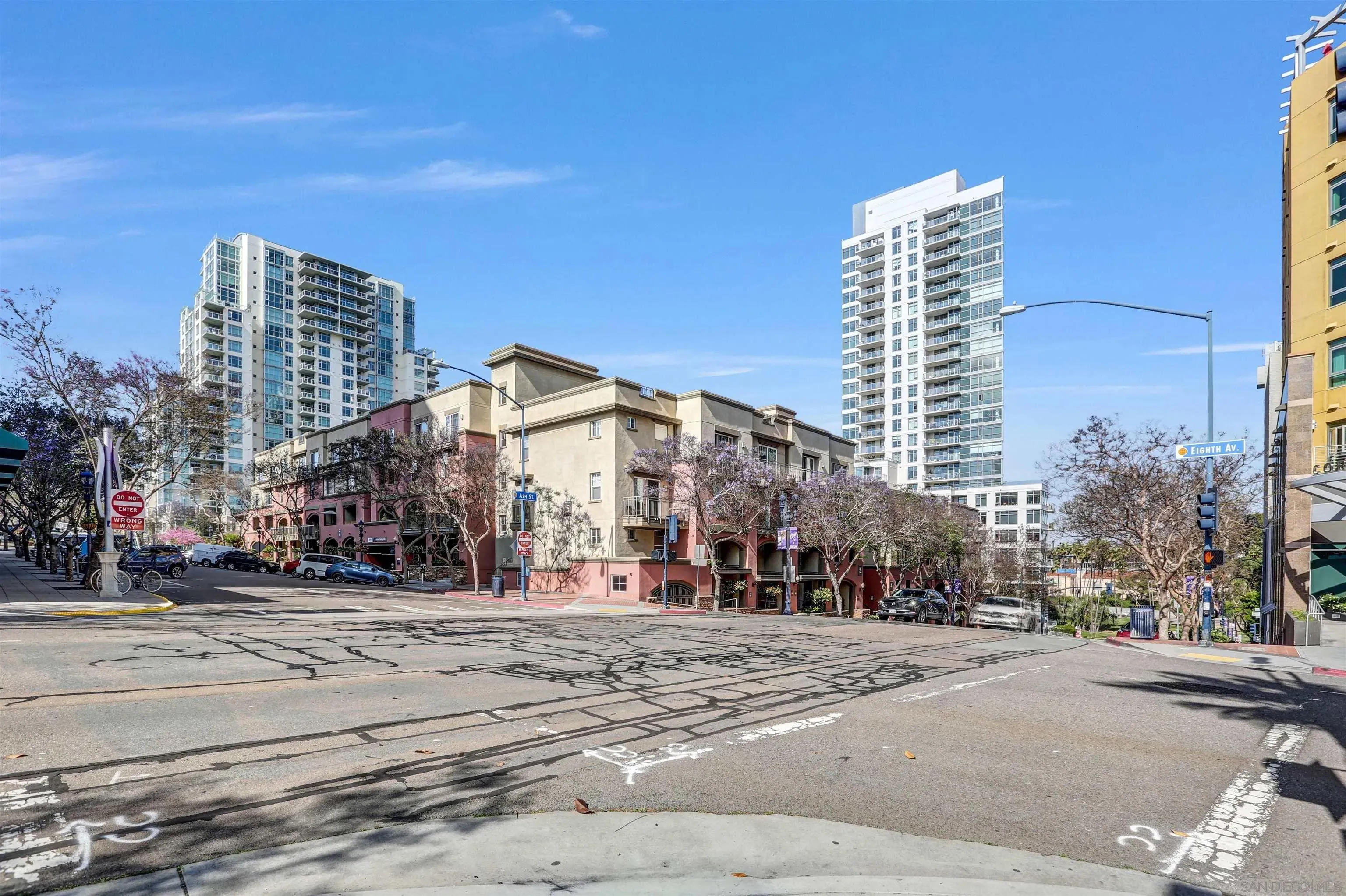 San Diego, California 92101, United States, 2 Bedrooms Bedrooms, ,2 BathroomsBathrooms,Residential,Active,127952