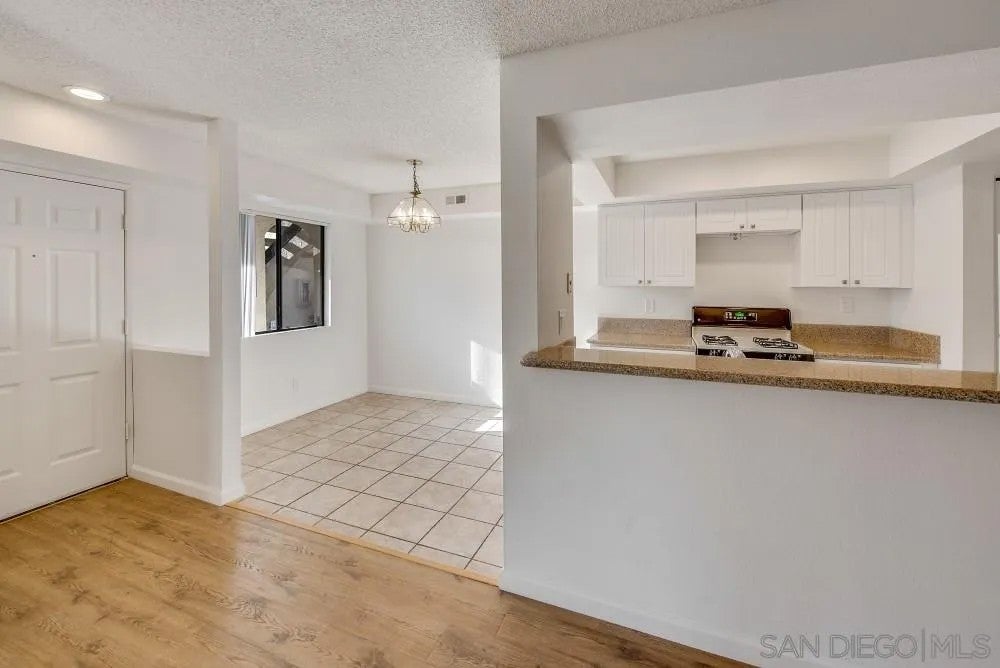 9489 Fairgrove Ln 103