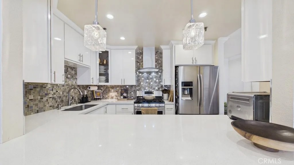 735 W California 102