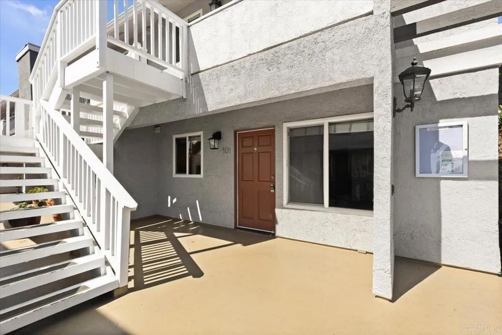 3909 Monroe Avenue 101