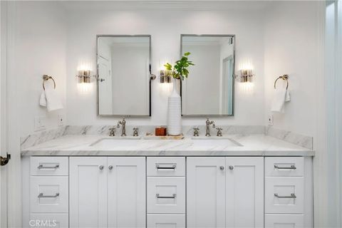 Photo of 1516 E Ocean Front, Newport Beach, CA 92661 (MLS # NP26043115)