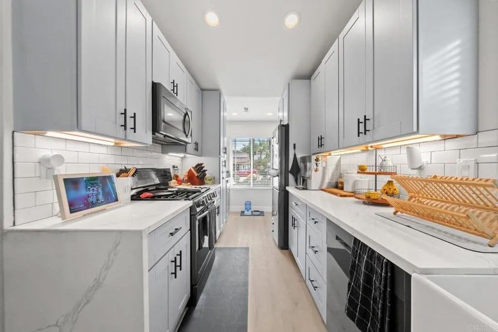 Photo of 535 Shady Glen Drive, Fallbrook, CA 92028 (MLS # PTP2601402)