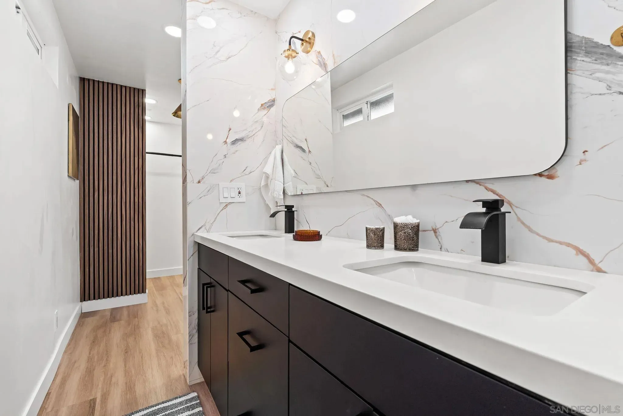 Cardiff, California 92007, United States, 5 Bedrooms Bedrooms, ,3 BathroomsBathrooms,Residential,Active,240981