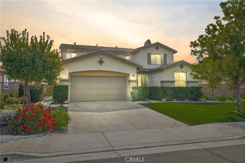 Photo of 35628 Hawkeye St, Murrieta, CA 92563 (MLS # SW26058959)
