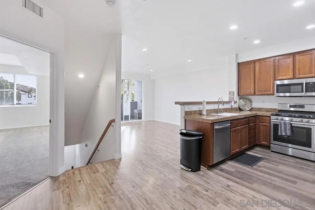 Photo of 1760 E Palomar Street #122, Chula Vista, CA 91913 (MLS # 250046341)