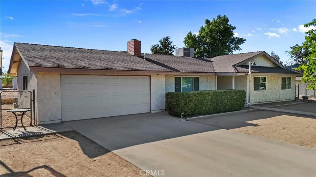 8932 Hickory