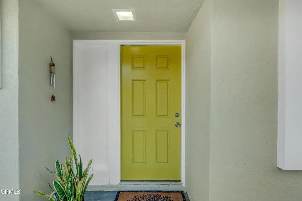1128 Sesmas Street