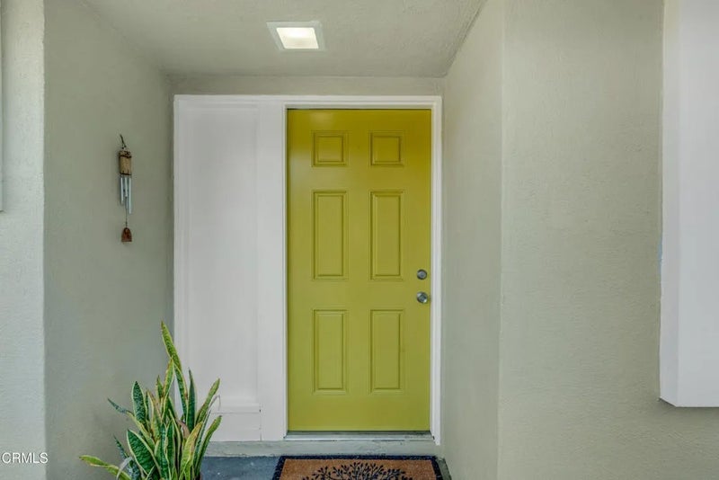 1128 Sesmas Street