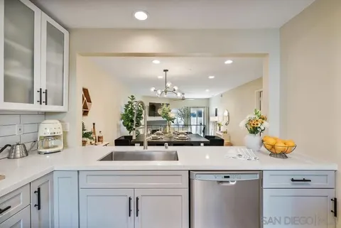 3121 Evening Way Unit B, La Jolla, CA 92037 - #: 260003900