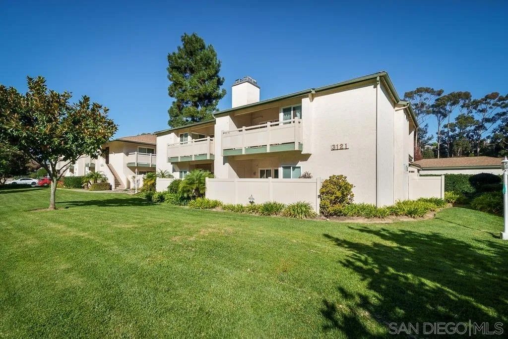 Photo of 3121 Evening Way #B, La Jolla, CA 92037 (MLS # 260003900)