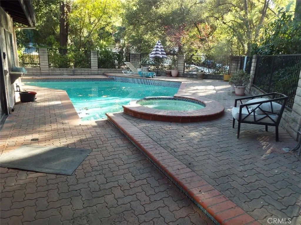 4444 Rochelle Place