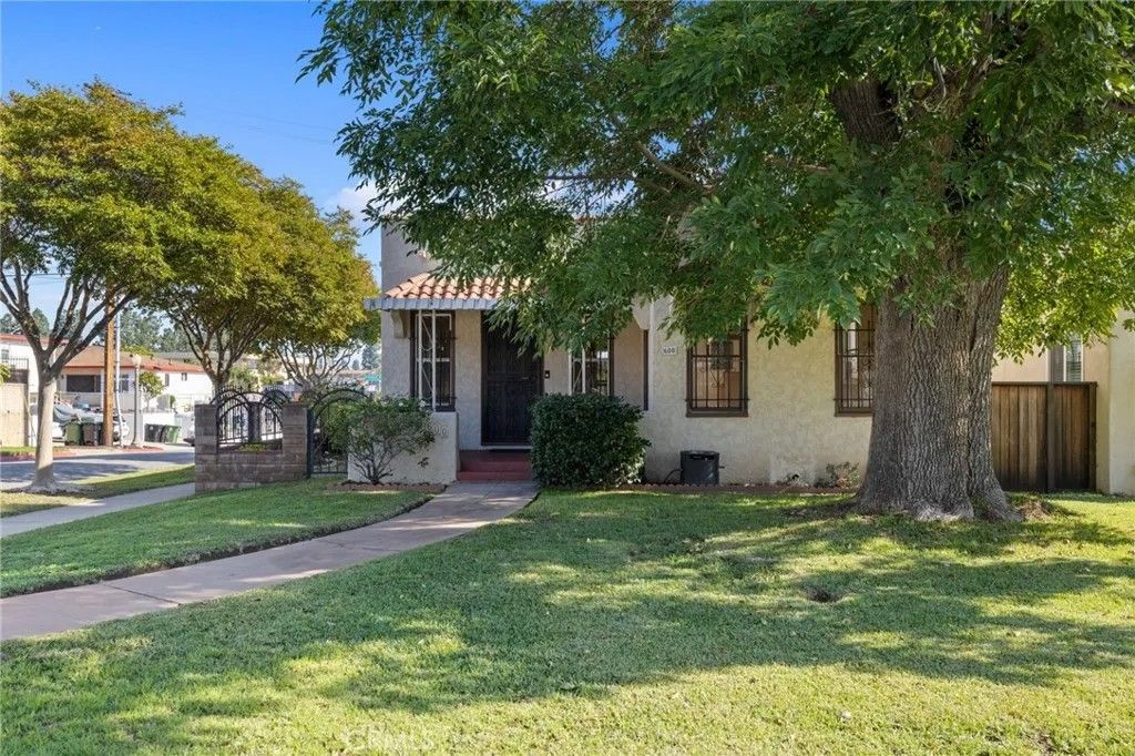 Photo of 600 La Paloma Avenue, Alhambra, CA 91801 (MLS # AR25268012)