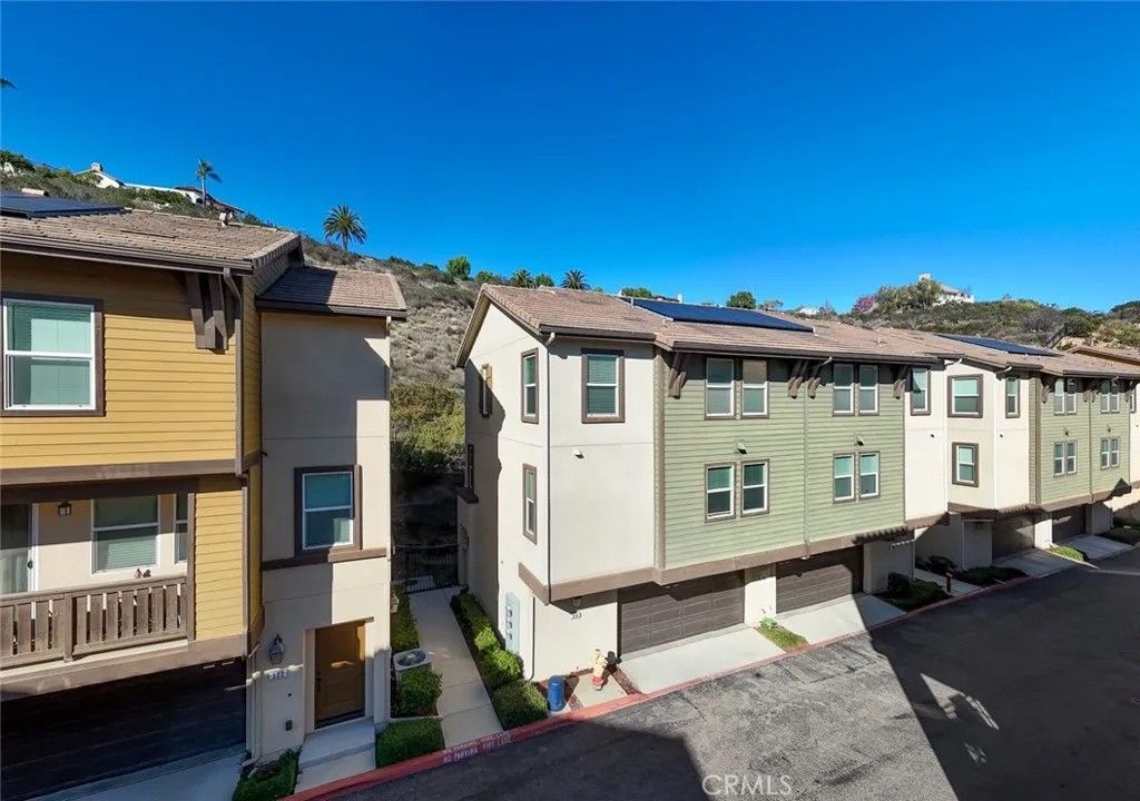 Photo of 334 Mission Terrace Ave, San Marcos, CA 92069 (MLS # SW25267972)