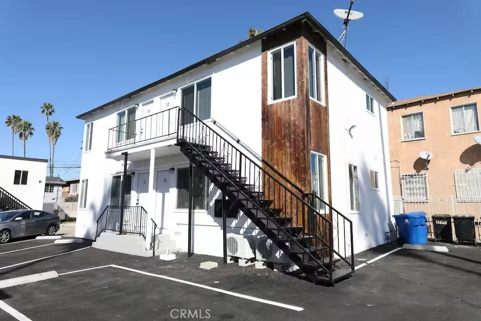 1441 S Cloverdale