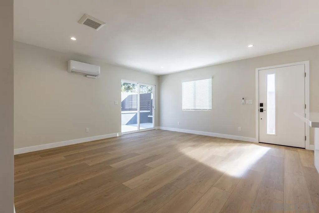 Photo of 5270 N Thorn St, San Diego, CA 92105 (MLS # 250041229)